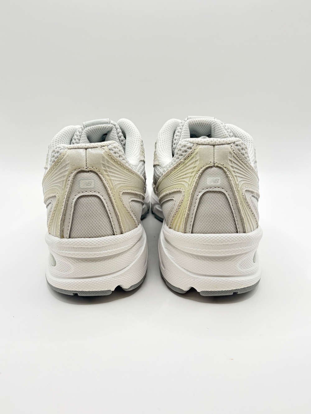 New Balance 740 Grey Day Unisex Sneakers 7 Men’s / 8.5 Women’s - Picture 3 of 7